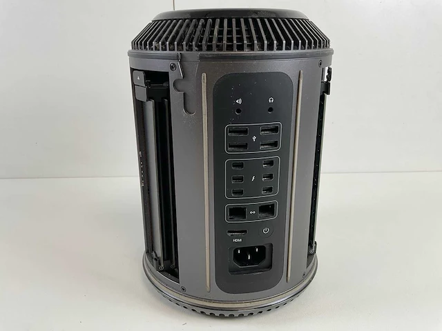 Apple macpro 6.1, xeon(r) e5-1620 v2, 32 gb ram (2x16gb), 500 gb ssd, amd radeon 370x 2 gb desktop - afbeelding 4 van  9