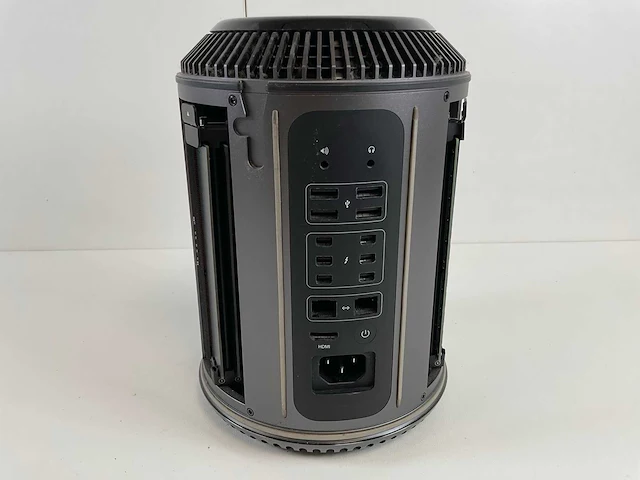 Apple macpro 6.1, xeon(r) e5-1620 v2, 32 gb ram (2x16gb), 500 gb ssd, amd radeon 370x 2 gb desktop - afbeelding 5 van  9