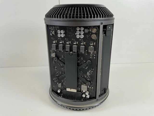 Apple macpro 6.1, xeon(r) e5-1620 v2, 32 gb ram (2x16gb), 500 gb ssd, amd radeon 370x 2 gb desktop - afbeelding 6 van  9