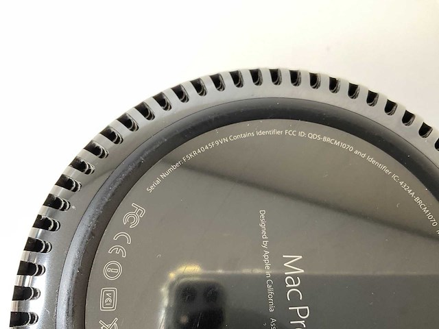 Apple macpro 6.1, xeon(r) e5-1650 v2, 16 gb ram, no hdd, 2x amd radeon r7 370 d300 2 gb mini desktop - afbeelding 2 van  10