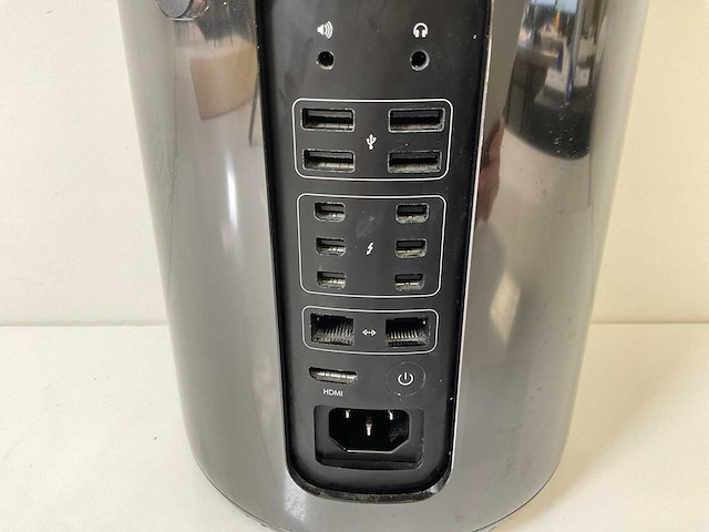 Apple macpro 6.1, xeon(r) e5-1650 v2, 16 gb ram, no hdd, 2x amd radeon r7 370 d300 2 gb mini desktop - afbeelding 3 van  10