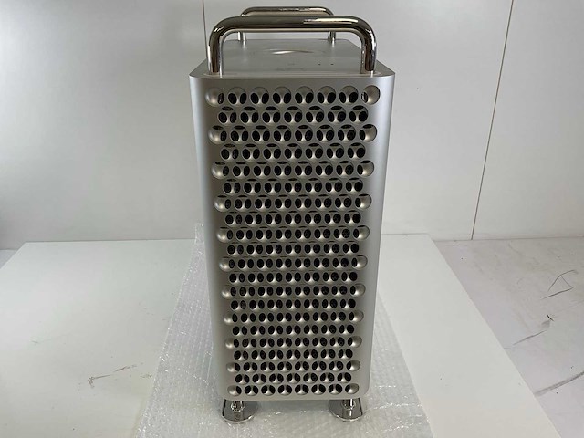 Apple macpro 7.1, xeon(r) w-3275m, 96 gb ram (6x16gb), 1 tb nvme, amd radeon pro 5500m 8 gb workstation - afbeelding 3 van  6