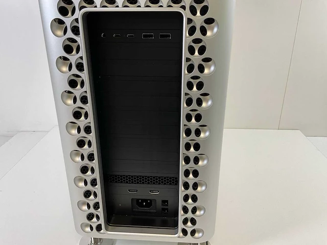 Apple macpro,xeon(r) w-2345, 96 gb ram(6x 16gb), 1 tb nvme, amd radeon rx 580x 8gb workstation - afbeelding 6 van  12