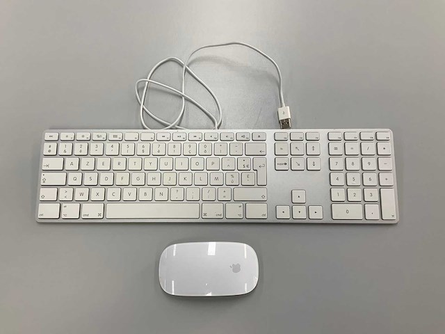 Apple magic azerty usb keyboard with numeric keypad & magic mouse - afbeelding 1 van  2