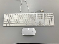 Apple magic qwerty(spaans) usb keyboard with numeric keypad & magic mouse - afbeelding 1 van  2