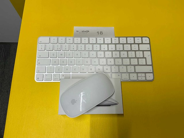 Apple magic toetsenbord en muis - afbeelding 1 van  3
