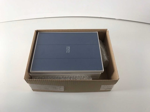 Apple (mx4x2zm/a) ipad pro (11-inch) smart folios alaskan blue (new) (6x) - afbeelding 1 van  4