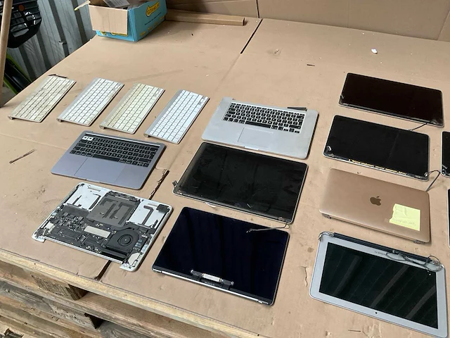 Apple partij macbook onderdelen - afbeelding 17 van  21