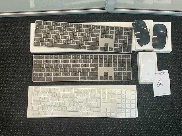 Apple randapparatuur (6x) - afbeelding 1 van  4