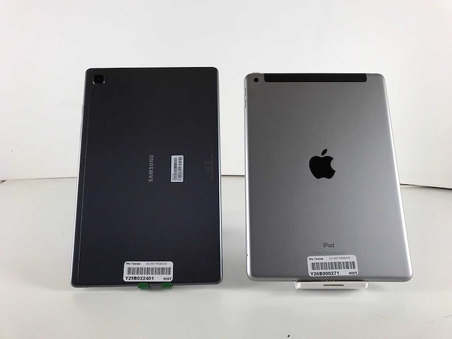 Apple & samsung mix model tablets - check description (2x) - afbeelding 2 van  2