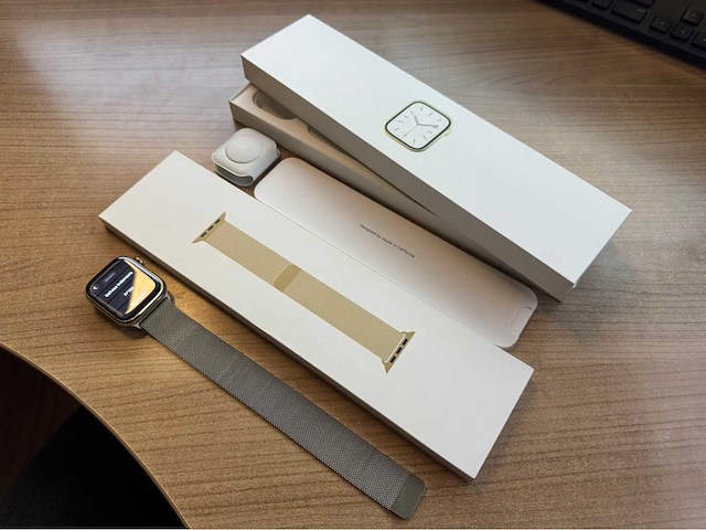 Apple series 7 cellular watch - afbeelding 13 van  19