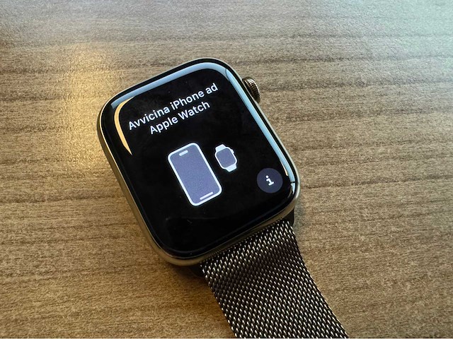 Apple series 7 cellular watch - afbeelding 16 van  19