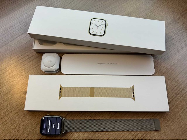 Apple series 7 cellular watch - afbeelding 17 van  19