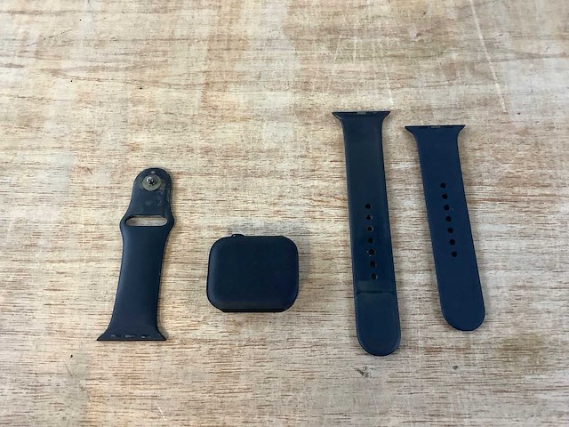 Apple series 7 smartwatch - afbeelding 1 van  8