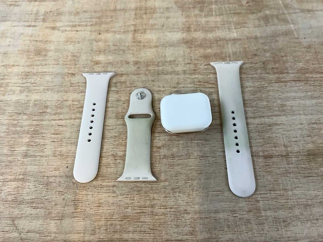 Apple series 7 smartwatch - afbeelding 1 van  8