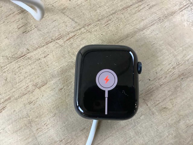 Apple series 7 smartwatch - afbeelding 6 van  9