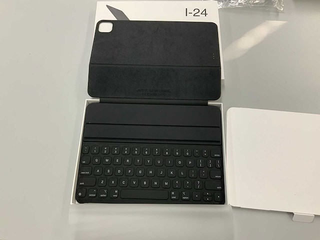 Apple smart qwerty keyboard folio ipad pro 11-inch(1e en 2e generatie) - afbeelding 1 van  2
