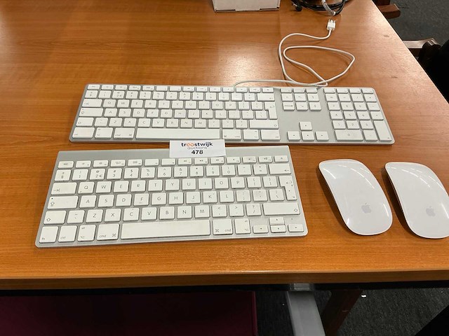 Apple toetsenbord en muis (4x) - afbeelding 1 van  1