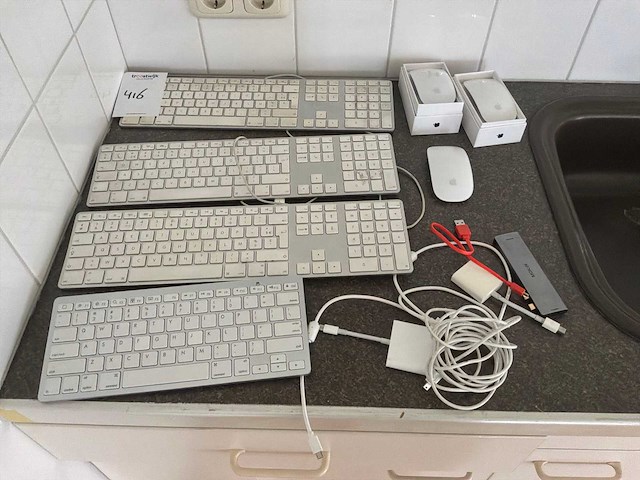 Apple toetsenbord en muis (6x) - afbeelding 1 van  5