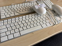 Apple toetsenbord met muis (2x) - afbeelding 1 van  1