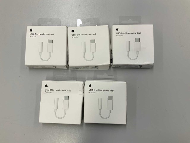 Apple usb-c to headphone jack adapter (5x) - afbeelding 1 van  4
