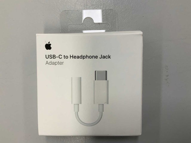 Apple usb-c to headphone jack adapter (5x) - afbeelding 2 van  4