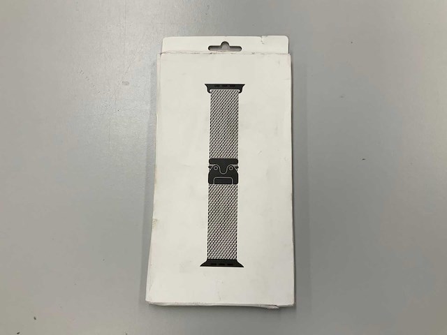 Apple watch 49mm titanium milanese loop - afbeelding 1 van  2
