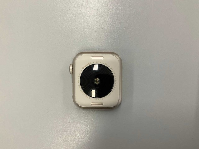 Apple watch se 3 40mm starlight aluminium gps - afbeelding 4 van  4
