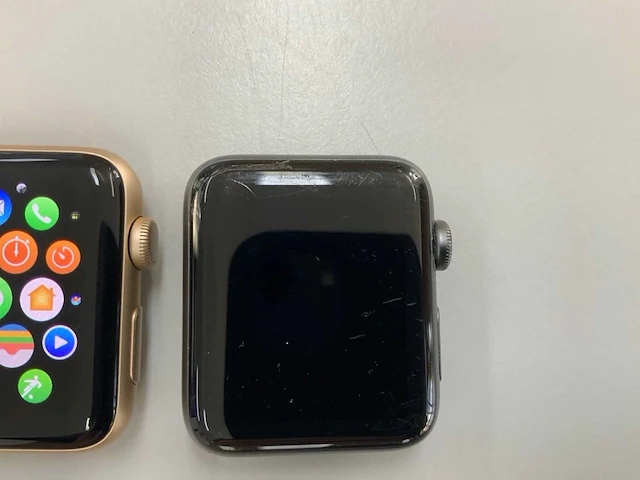 Apple watch series 2 42mm (2x) - afbeelding 2 van  3