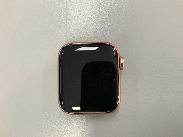 Apple watch series 6 40mm aluminium pink with pink sand sport band - afbeelding 4 van  4