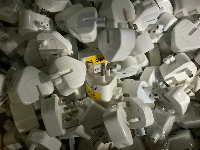 Apple well shin 950+ ws-086-4 3-pin uk adapters (950x) - afbeelding 4 van  4
