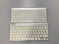Apple wireless magic a1314 qwerty keyboard (2x)