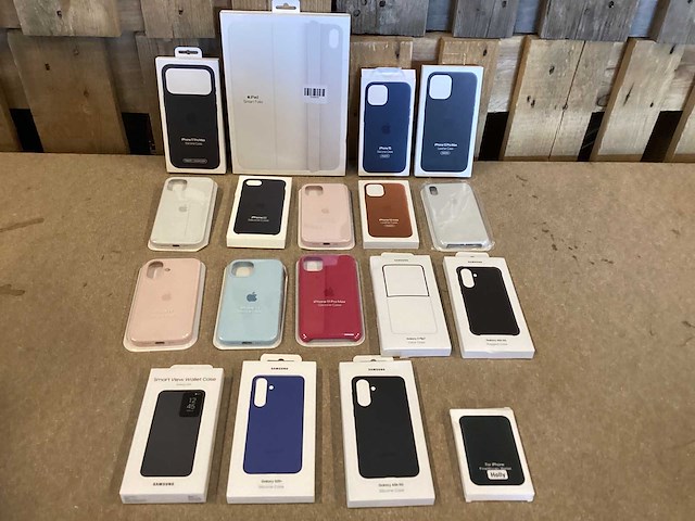 Apple/samsung - telefoonhoesjes (18x) - afbeelding 1 van  3