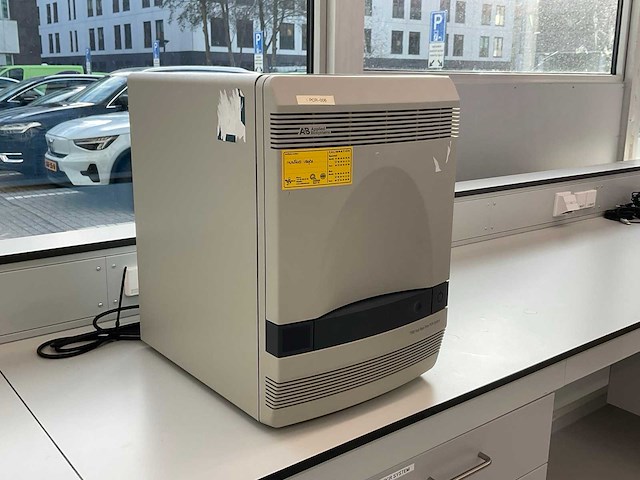 Applied biosystems 7500 real-time pcr systeem - afbeelding 1 van  4