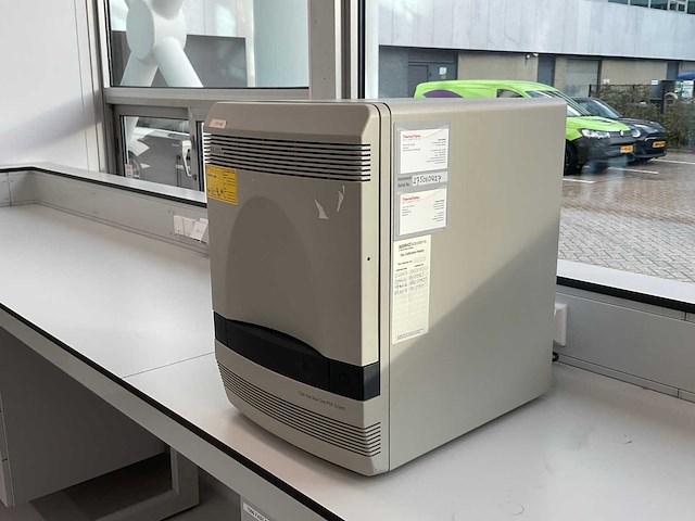 Applied biosystems 7500 real-time pcr systeem - afbeelding 4 van  4