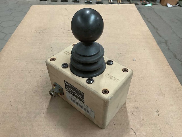 Applied resources corporation joystick assembly - afbeelding 3 van  5