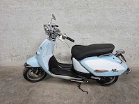 Aprilia - bromscooter - habana retro - 2t 45km uitvoering dg413p - afbeelding 1 van  7