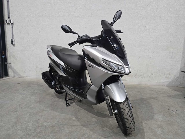 Aprilia - bromscooter - sxr 50 - 4t 45km uitvoering fnp20f - afbeelding 4 van  7