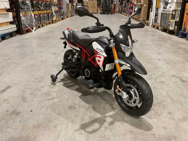 Aprilia - dorsoduro 900 - elektrische kindermotor - afbeelding 1 van  7