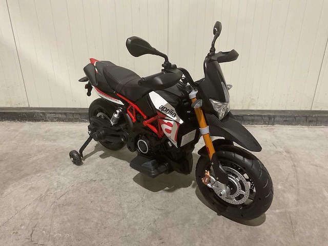 Aprilia - dorsoduro 900 - elektrische kindermotor - afbeelding 42 van  50