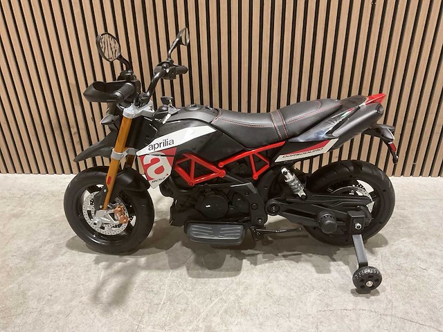 Aprilia - dorsoduro 900 - elektrische kindermotor - afbeelding 9 van  37