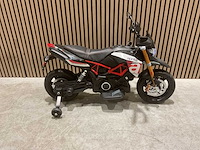 Aprilia - dorsoduro 900 - elektrische kindermotor - afbeelding 15 van  37