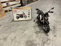 Aprilia - dorsoduro 900 - elektrische kindermotor - afbeelding 11 van  37