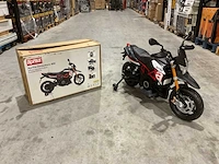 Aprilia - dorsoduro 900 - elektrische kindermotor - afbeelding 12 van  55