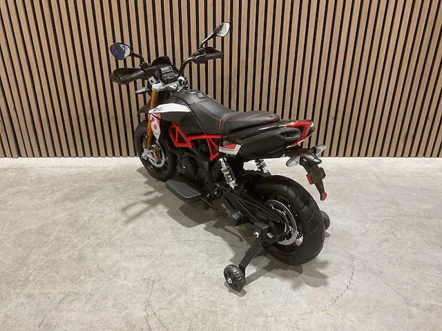 Aprilia - dorsoduro 900 - elektrische kindermotor - afbeelding 33 van  55