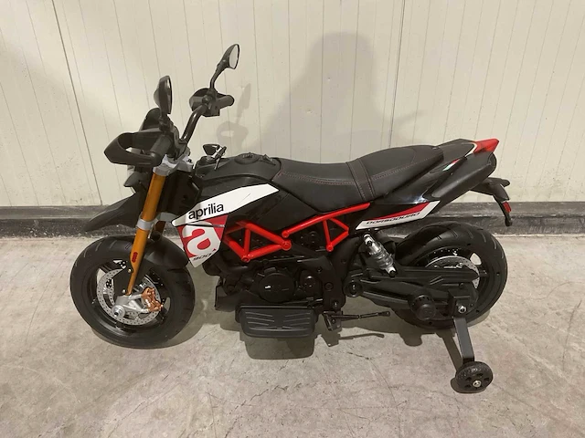 Aprilia - dorsoduro 900 - elektrische kindermotor - afbeelding 39 van  55