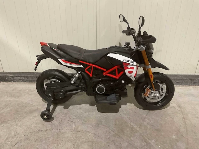 Aprilia - dorsoduro 900 - elektrische kindermotor - afbeelding 44 van  55