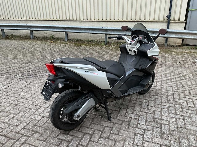 Aprilia - srv 850 - motorcycle - afbeelding 7 van  16