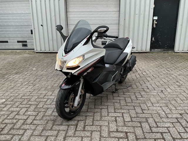 Aprilia - srv 850 - motorcycle - afbeelding 1 van  16