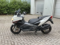 Aprilia - srv 850 - motorcycle - afbeelding 9 van  16
